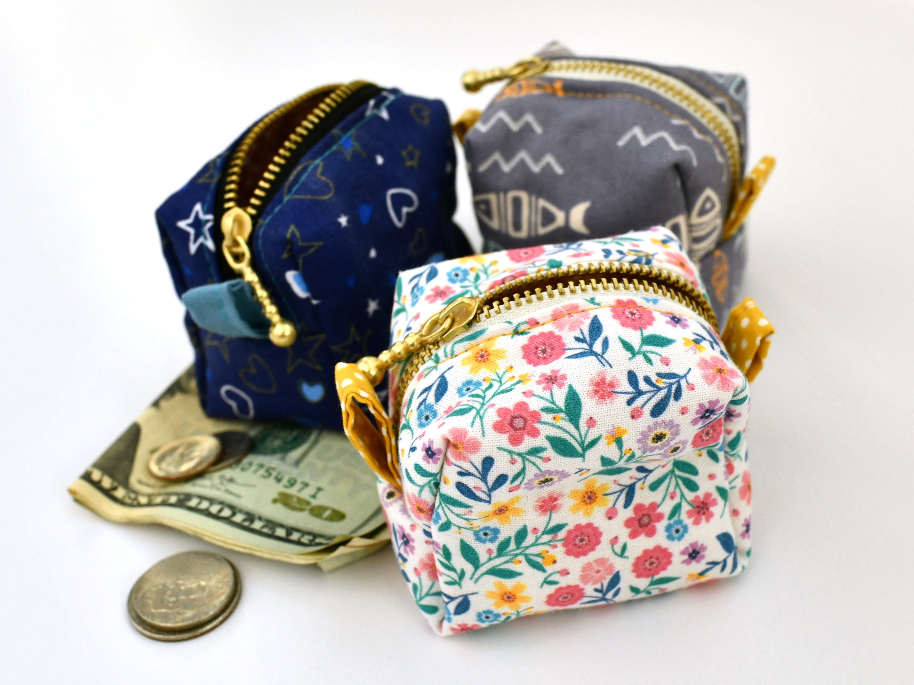 Mini zipper boxy pouch tutorial Crafts on display