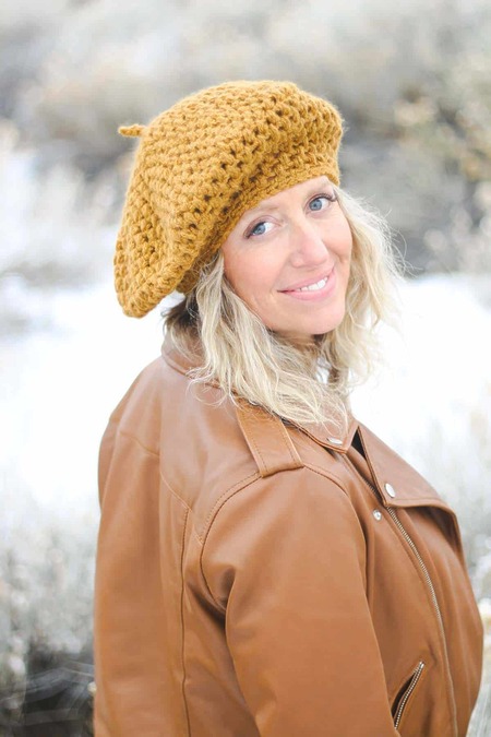 Free crochet beret pattern &ndash; easy and stylish puff stitch design