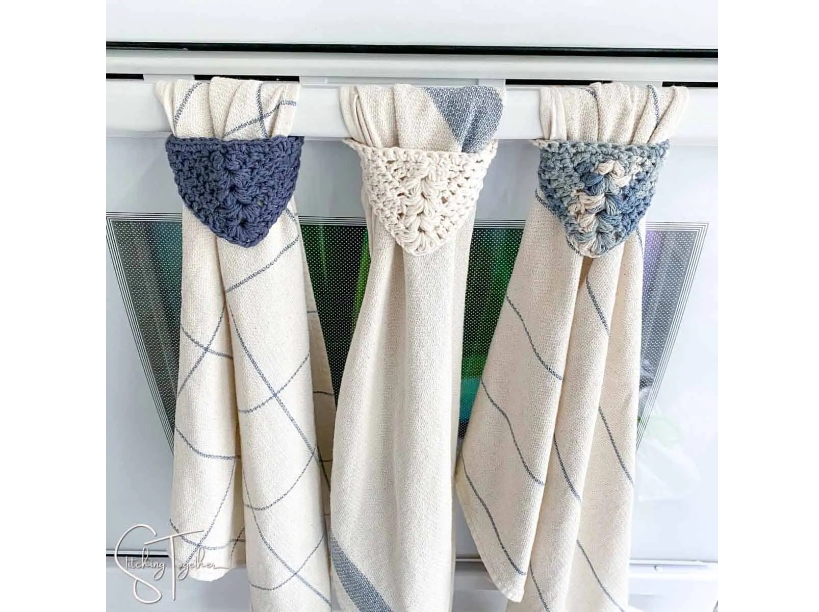 Crochet kitchen towel topper tutorial Crafts on display