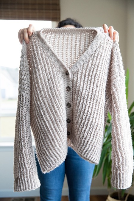 Free button up cardigan sweater crochet pattern