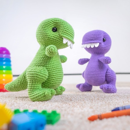 Free crochet dinosaur amigurumi pattern