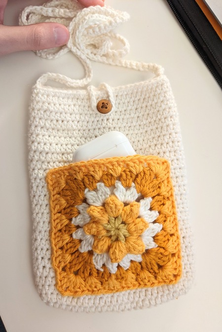Free granny square phone sling crochet pattern