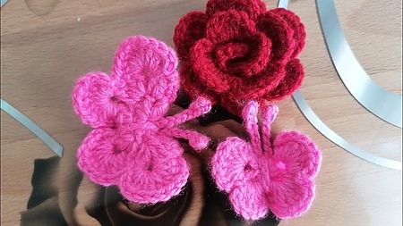 DIY crochet mini butterflies