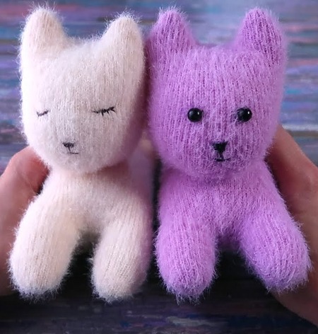 How to turn old socks into cute DIY plush kittens