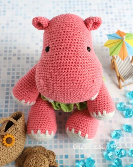 Amigurumi hippo - free crochet pattern
