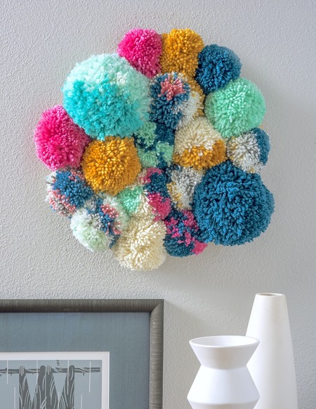 DIY pom pom wall hanging tutorial