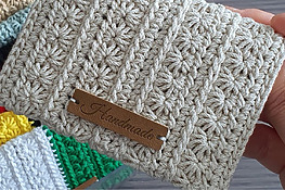 DIY star stitch crochet card holder