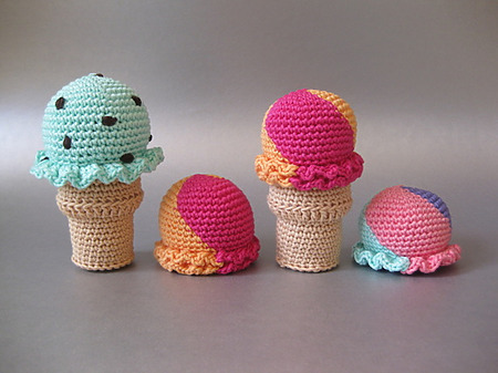DIY crochet ice cream cones with different flavors