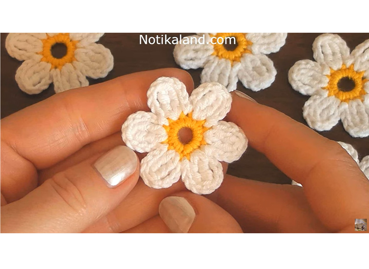 Simple Crochet Flower Easy Tutorial For Beginners Crafts On Display 5885