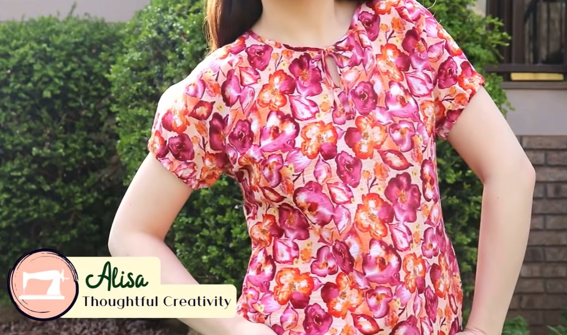 Easy summer top tutorial (no shoulder seams) Crafts on display