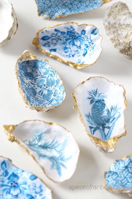 How to make a gold gilded oyster shell trinket dish - DIY Anthropologie inspired oyster shell jewelry holder