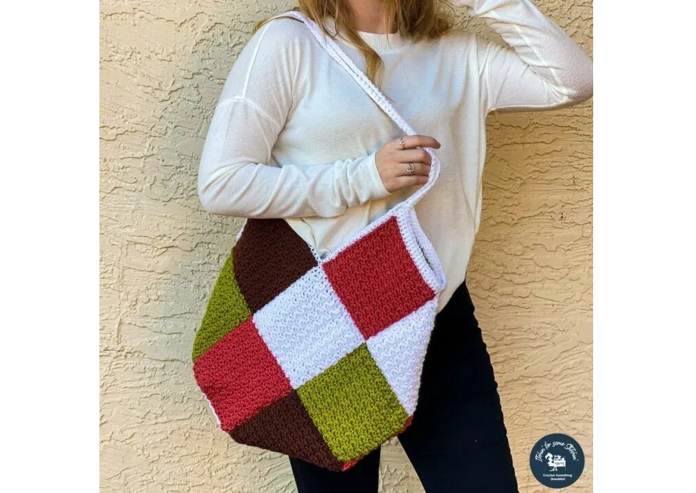 Patchwork crochet handbag (free pattern) Crafts on display