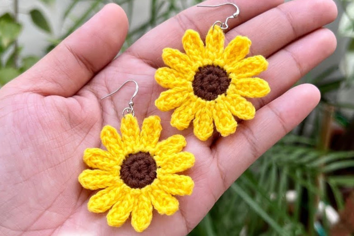 DIY crochet sunflower earrings