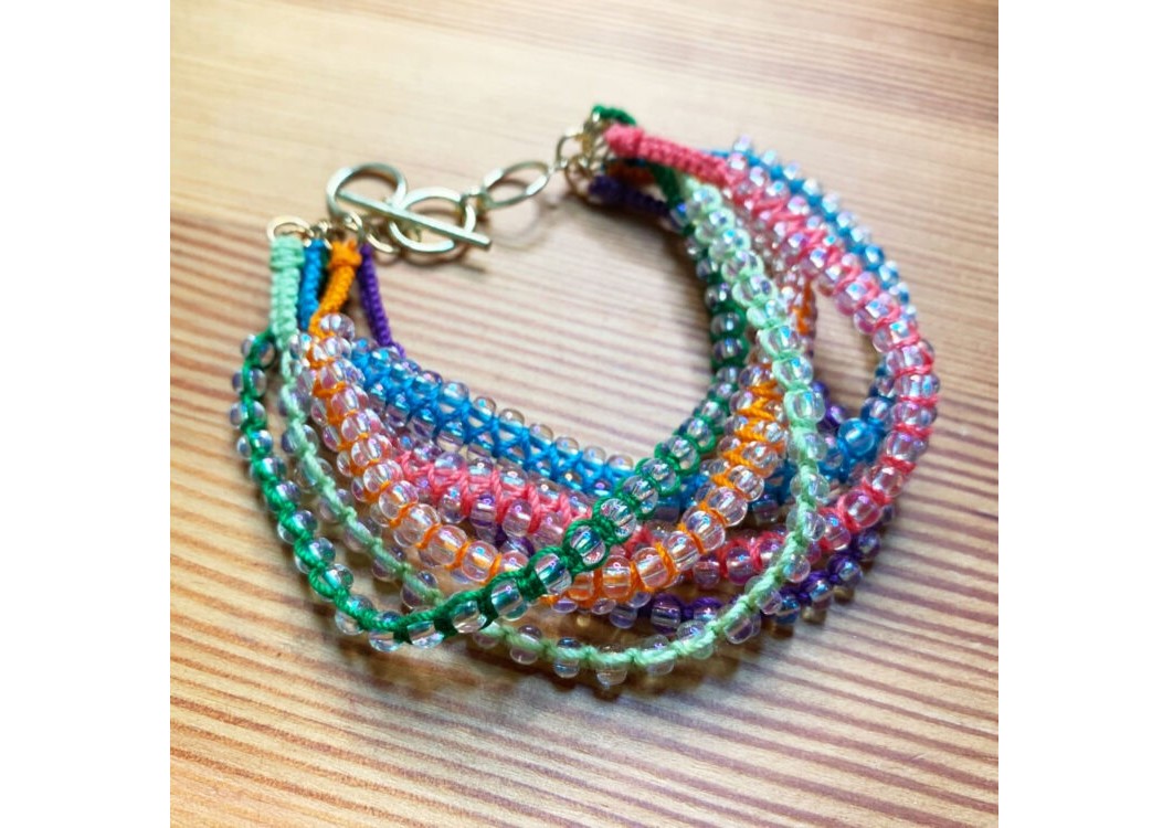 How to make a multistrand beaded bracelet Crafts on display