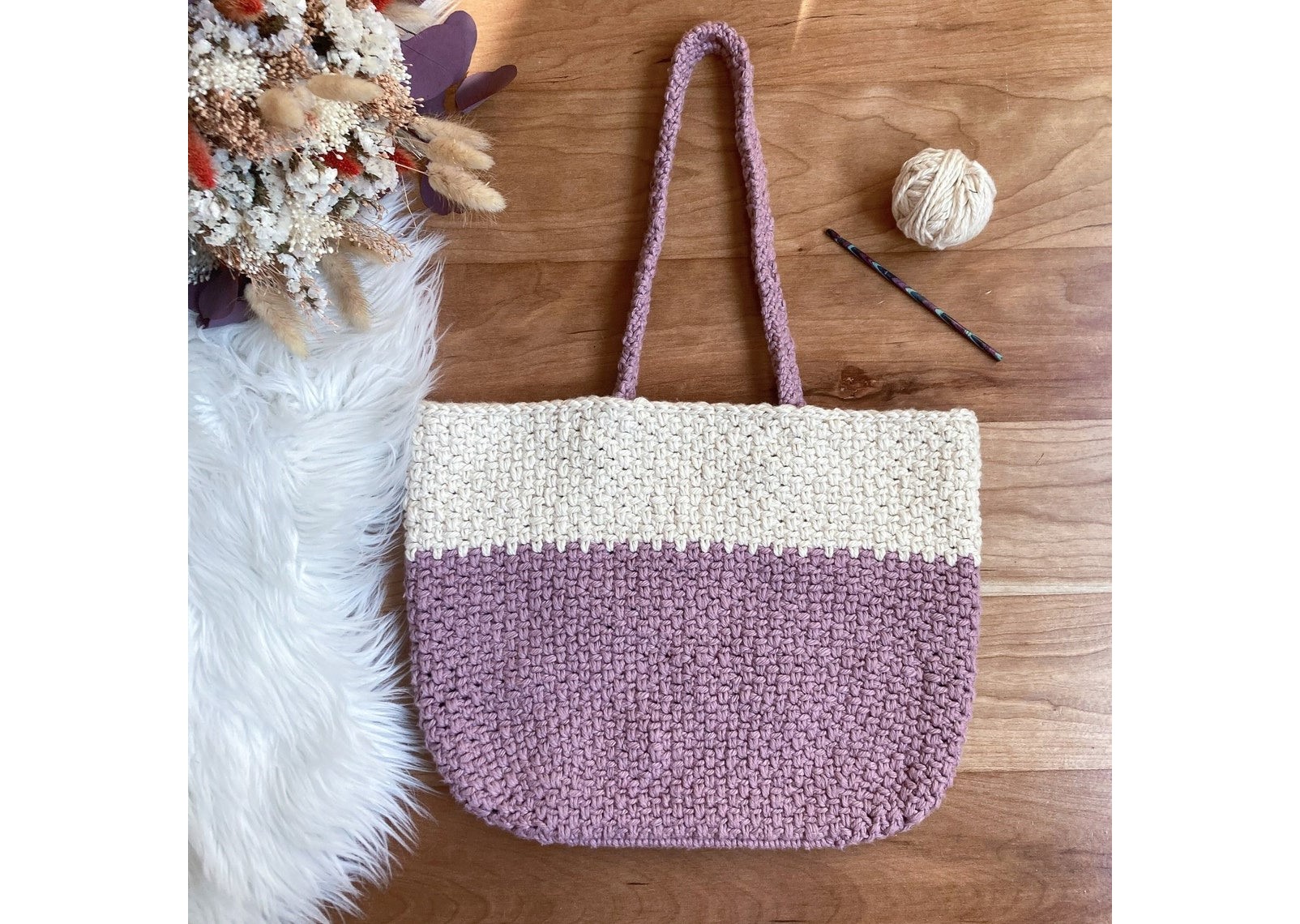 Free chunky crochet tote bag pattern Crafts on display