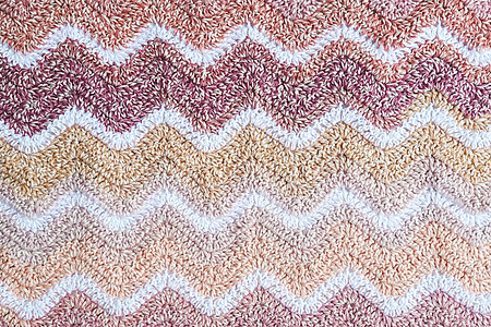 Easy ripple baby blanket – free crochet pattern