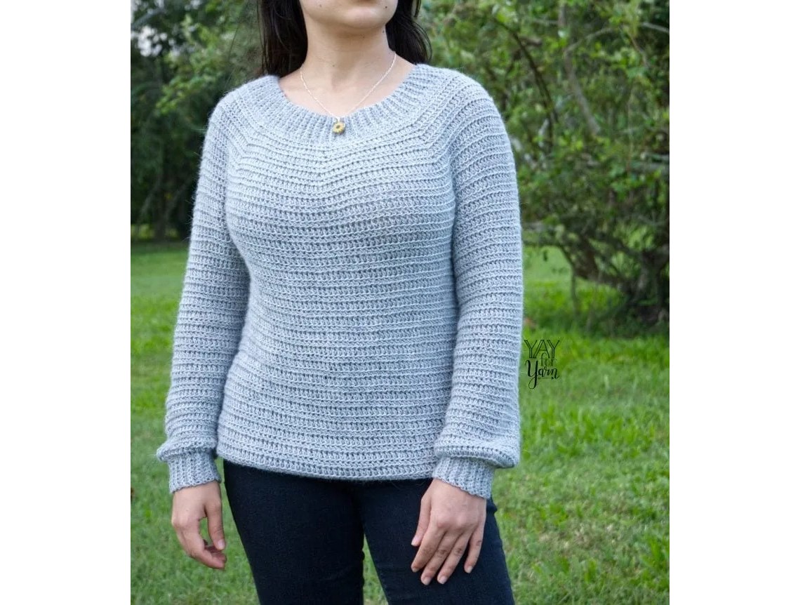 Round yoke sweater (free pattern) - Crafts on display