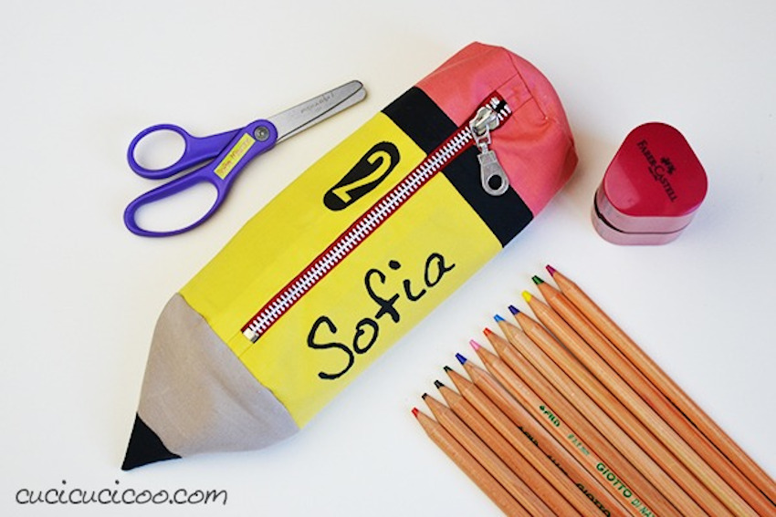 Pencil shaped pencil case (free pattern) Crafts on display