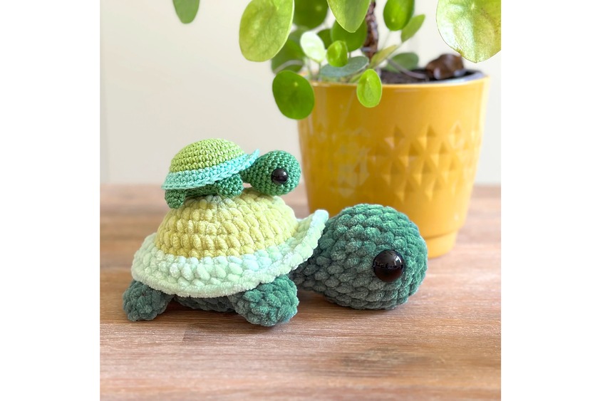 Free turtle crochet pattern - Crafts on display