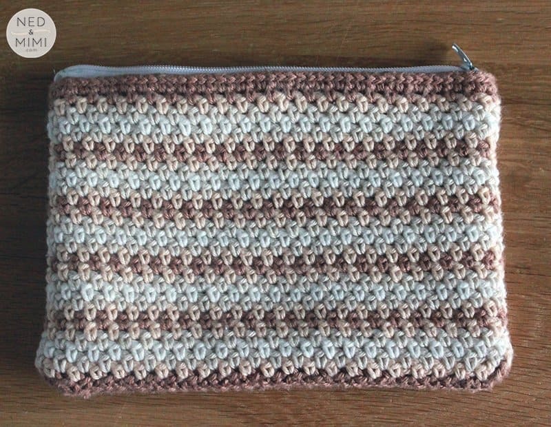 Free crochet zipper pouch pattern