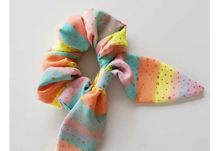 How to make cute bow hair scrunchies - Crafts on display