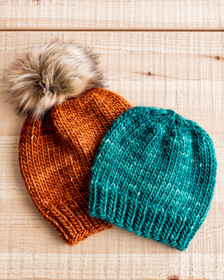 Free super bulky knit hat pattern - How to knit an easy beginner beanie in 10 sizes