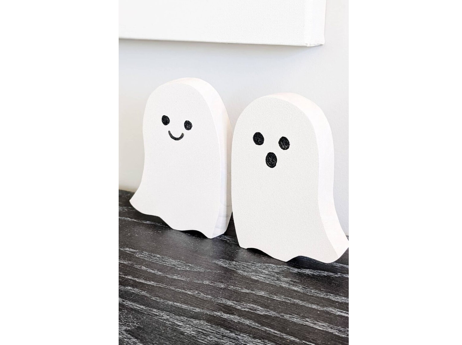 DIY wooden ghosts tutorial - Crafts on display