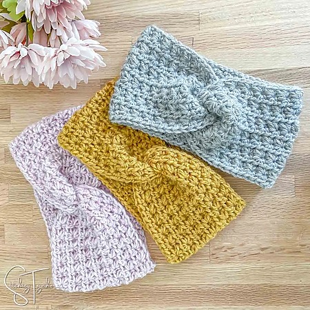 Twisted crochet headband: free pattern