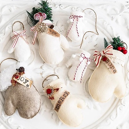 How to make cozy cuffed mitten ornaments for Christmas