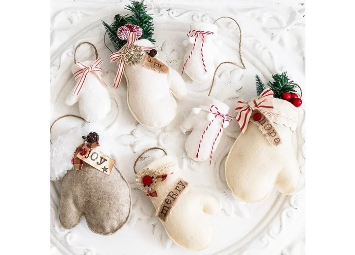 Christmas cuffed mitten ornaments