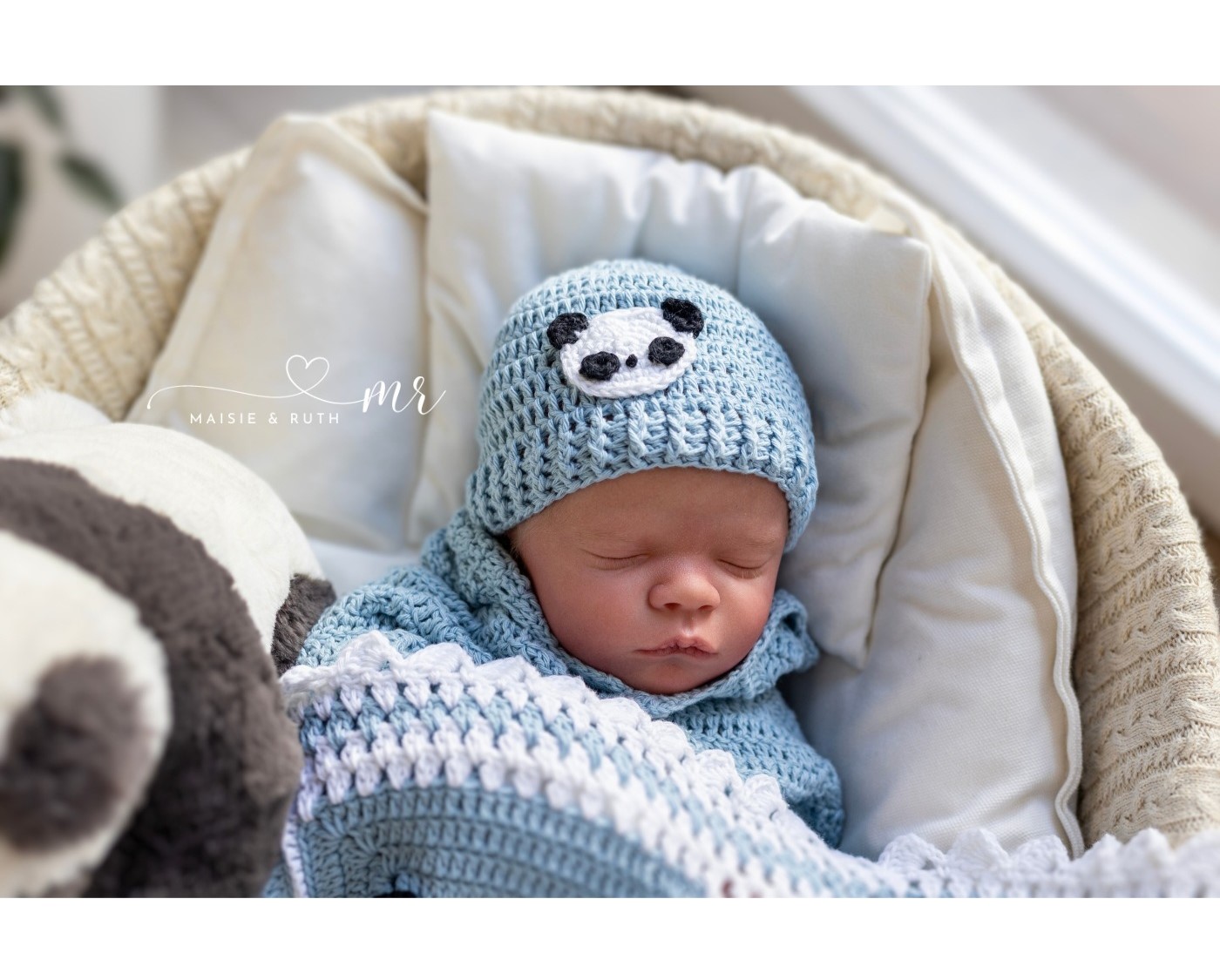 Free panda crochet baby hat pattern - Crafts on display