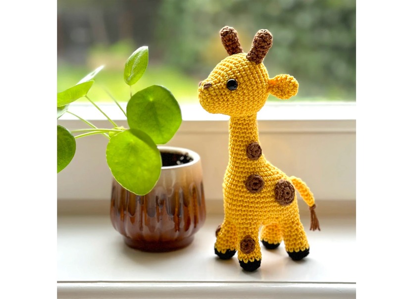 Free cute giraffe crochet pattern - Crafts on display