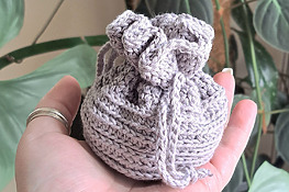 DIY small crochet dice bag