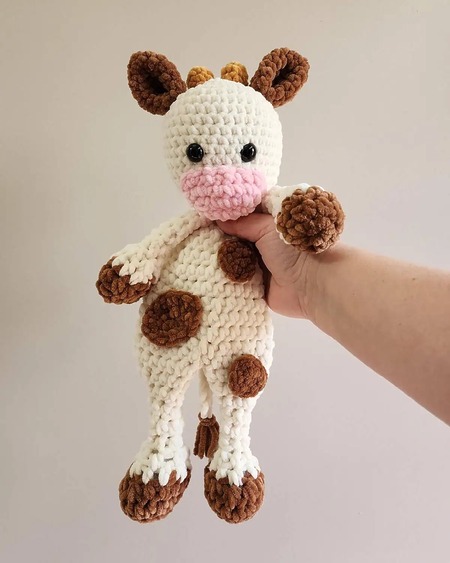 Free cute cow crochet pattern