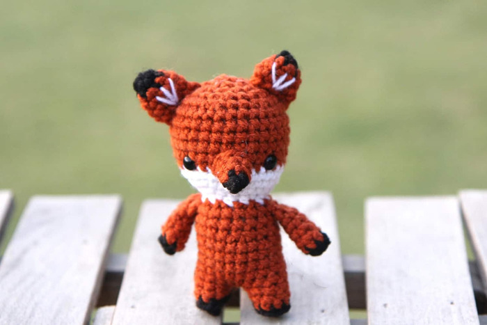 Small crochet fox amigurumi