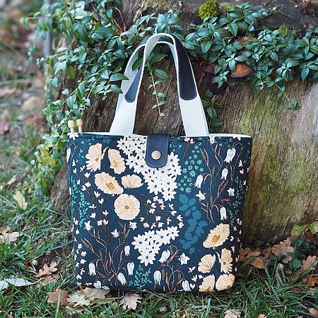Free simple tote bag sewing pattern