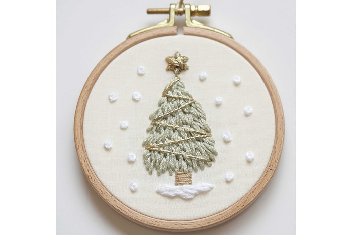 DIY Christmas tree embroidery