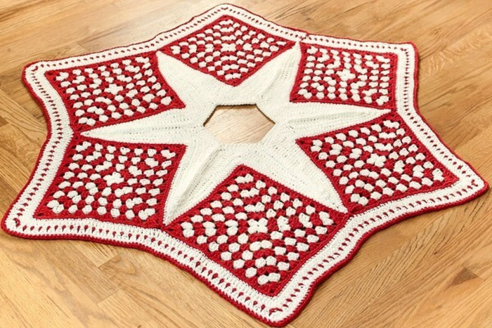 DIY Crochet Christmas Tree Skirt