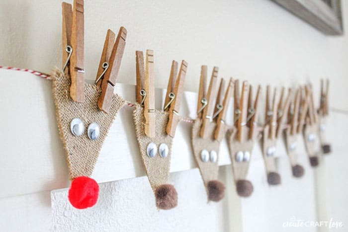 DIY Burlap Reindeer Garland