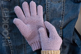 DIY purple crochet gloves