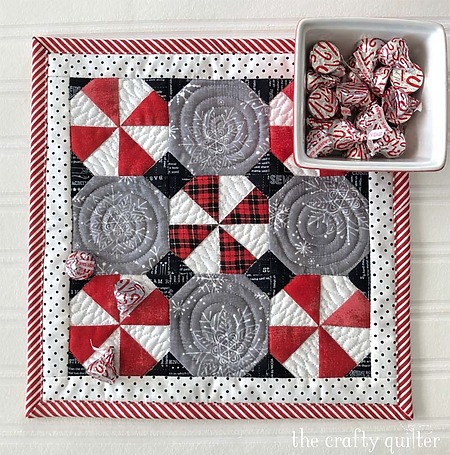 Holiday quilting fun: free peppermint snowball mat pattern