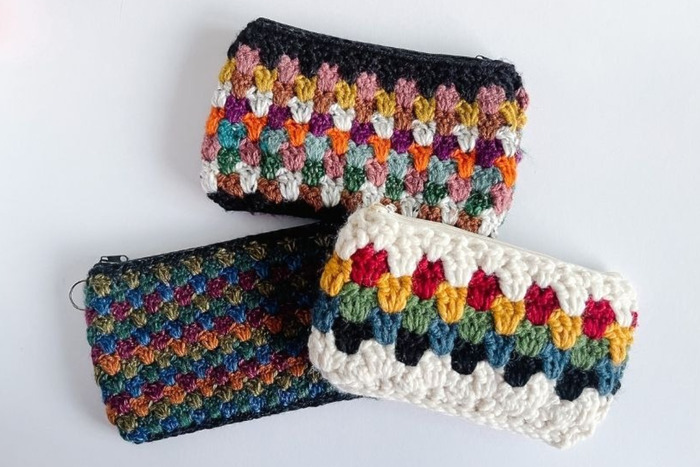 DIY Granny Stripe Crochet Zipper Pouch