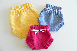 DIY knit baby bloomers