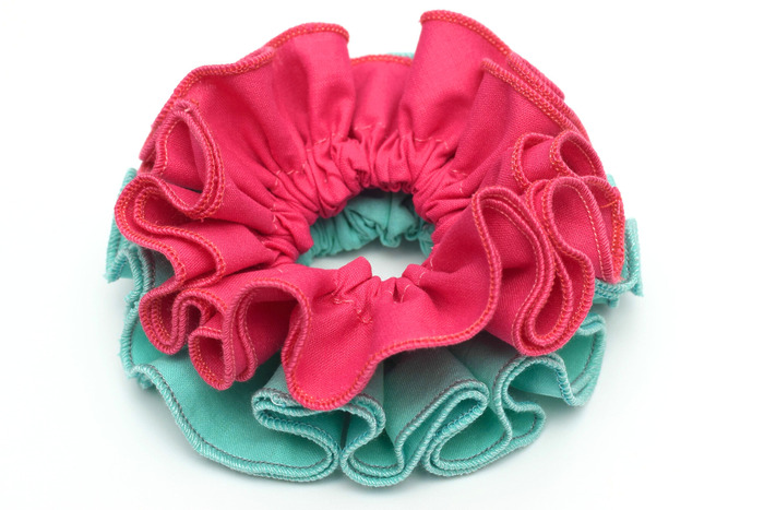 DIY ruffled fabric scrunchies