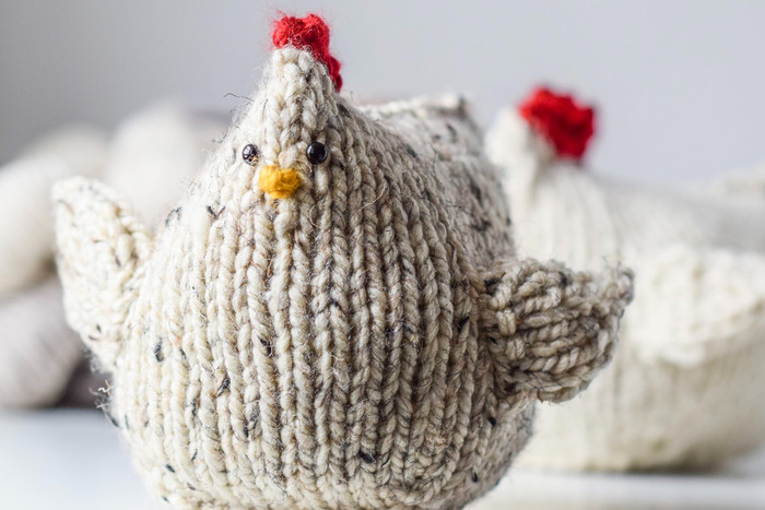 DIY knitted chicken