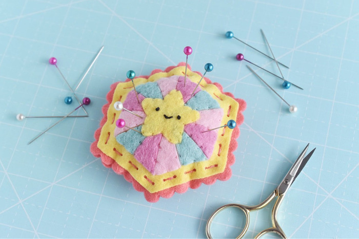 DIY kawaii hexagon mini pincushion from felt in soft pastel shades