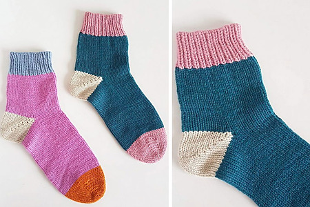 cozy DK weight bed socks with a German Short Row heel - free knitting pattern