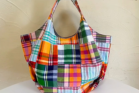 Easy DIY patchwork balloon bag with boxed corners and built-in handles