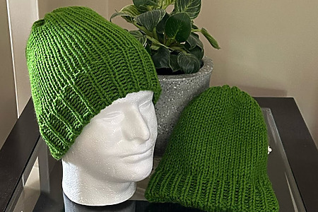 Ribbed brim beanie set – free circular knitting machine tutorial for adult and child