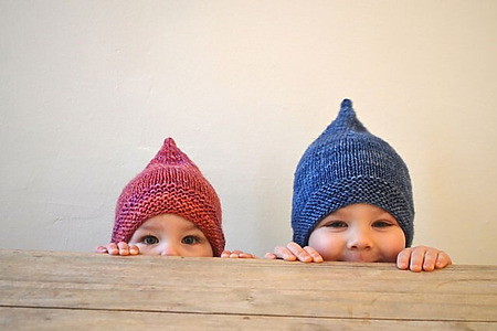 Easy knitted pixie hat for babies and toddlers